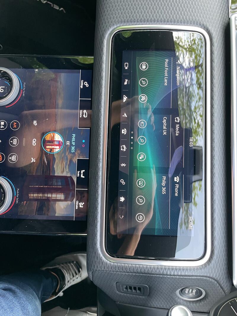 LAND ROVER RANGE ROVER VELAR